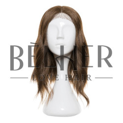 The Atena wig, made of heat-resistant synthetic hair.