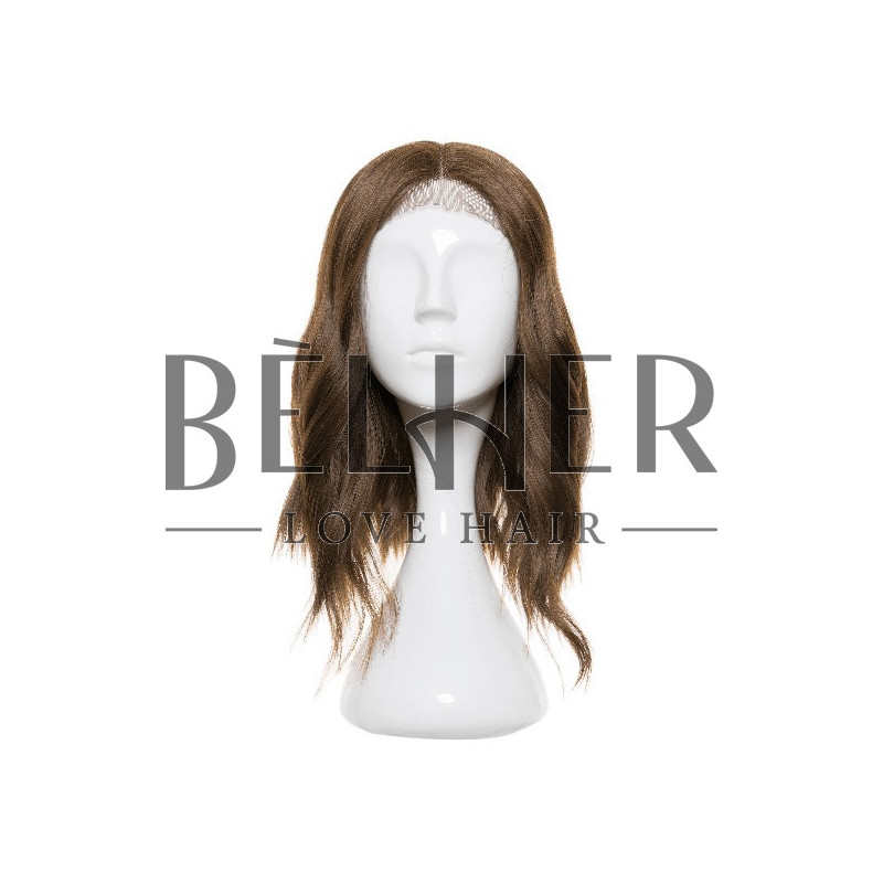 The Atena wig, made of heat-resistant synthetic hair.