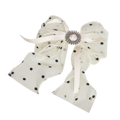 Clama Alba Par Fundita Buline