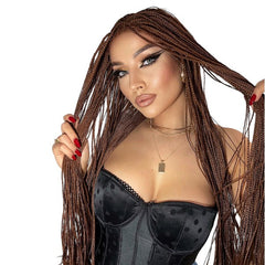 Celebrity Peruca Nyah Saten Aramiu